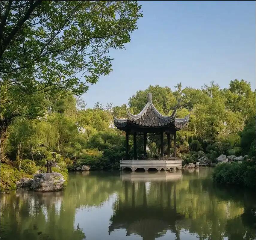 镜湖区旅行餐饮有限公司